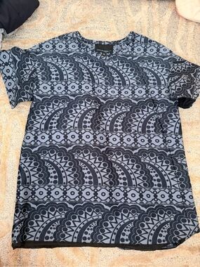Cynthia Rowley Size Small Black & Gray Short Sleeve Geometric Blouse